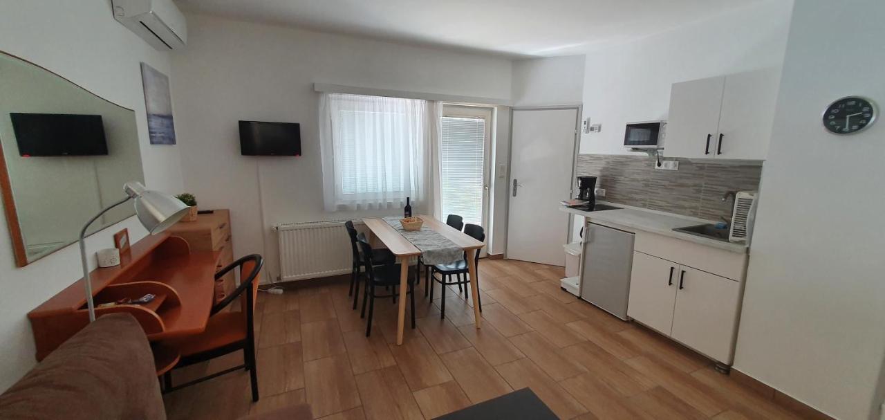Forrest Apartman Gyenesdiás Exterior foto